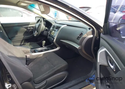 2015 Nissan Altima 2.5 S из США, поврежденный, VIN 1N4AL3AP1FN377298